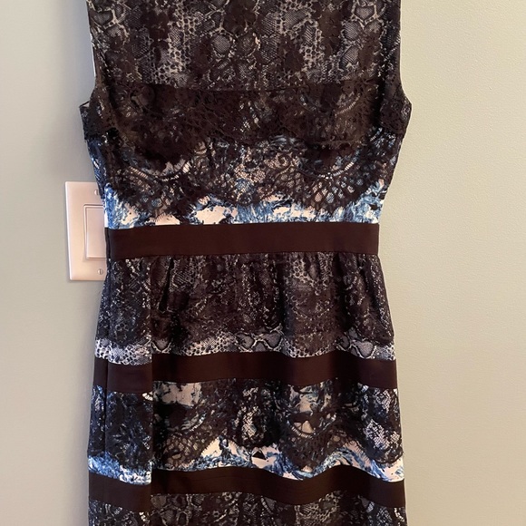 Printed sleeveless dress - Picture 3 of 4